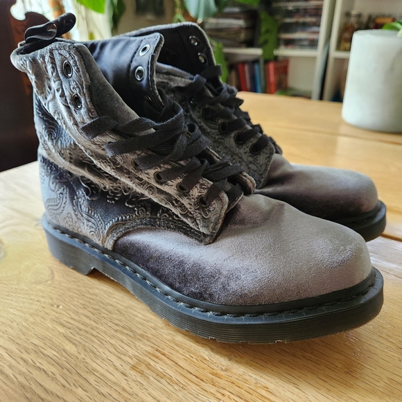 Dr Martens Brocade Grey Velvet Paisley Womens Boots Size 9 Combat Doc Martens - Picture 2 of 11